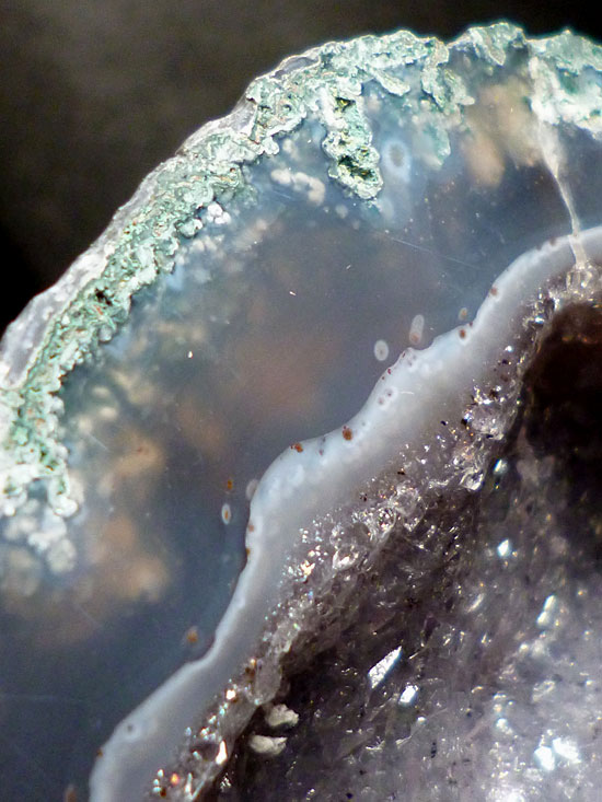 アメジストドーム ジオード、超特大巨大水晶、アースキーパーチルドレン、ブラジル産虹＆ルチル入り（紫晶洞）039