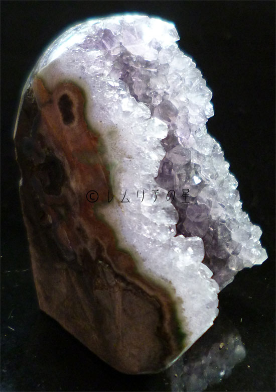 ブラジル産 ミニ アメジストドーム ジオード、レインボークォーツ、虹入り水晶（紫晶洞）078