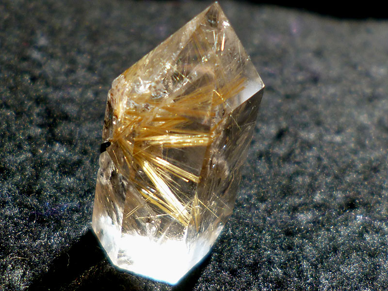 ルチルクォーツのポイント画像｜rutile quartz point crystal