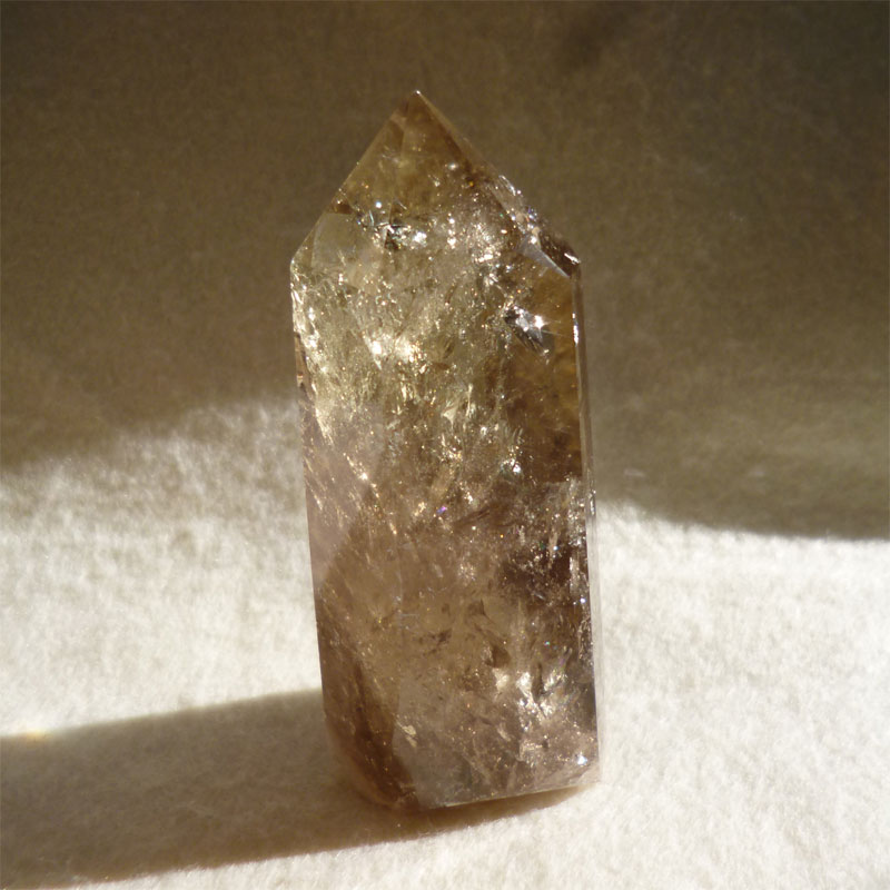 天然石レインボーシトリンクォーツポイント、レインボークォーツ虹入り水晶（黄水晶六角柱）205